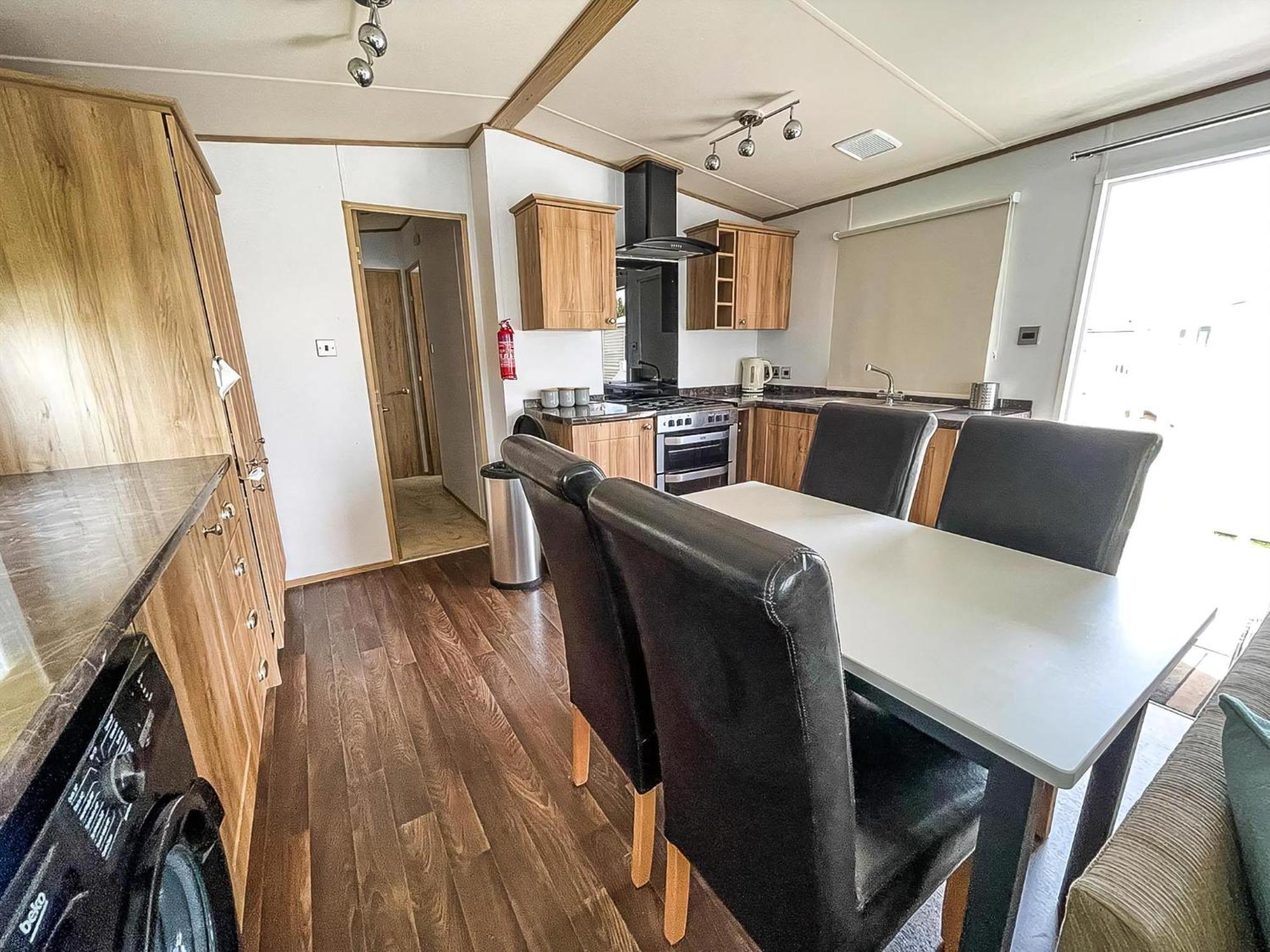 Beautiful Caravan With Decking At Carlton Meres Holiday Park, Suffolk Ref 60022M Saxmundham Exteriör bild