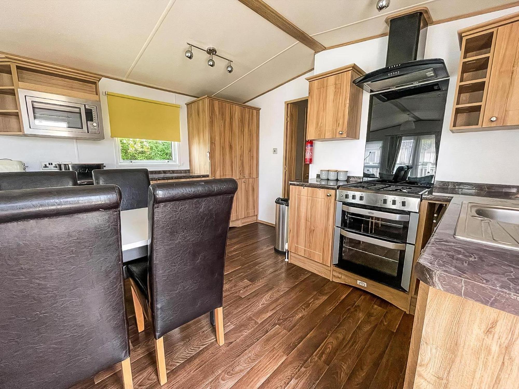 Beautiful Caravan With Decking At Carlton Meres Holiday Park, Suffolk Ref 60022M Saxmundham Exteriör bild